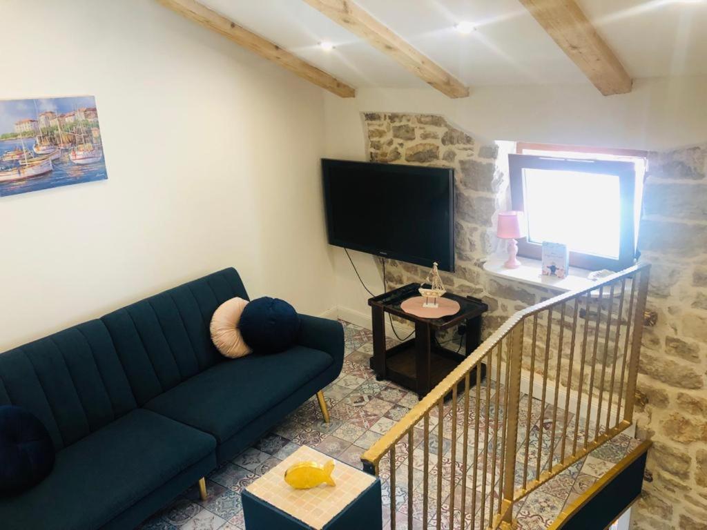 Istrian Stone House In The Heart Of The Beautiful Fishing Village Fazana - Only Few Steps From The Sea And The Wonderful Beach - Incl Plasma-Quad-Plus-Filter Against C O V I D Esterno foto