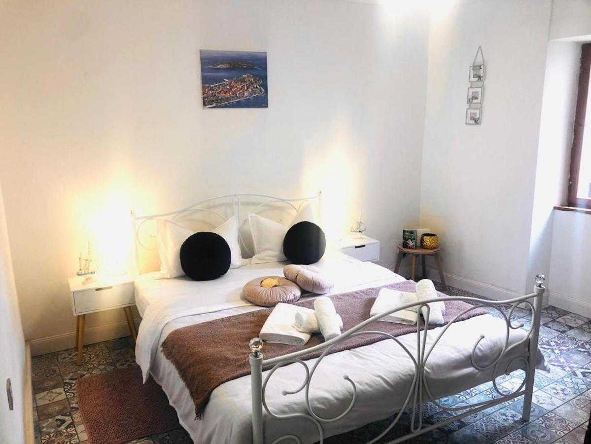 Istrian Stone House In The Heart Of The Beautiful Fishing Village Fazana - Only Few Steps From The Sea And The Wonderful Beach - Incl Plasma-Quad-Plus-Filter Against C O V I D Esterno foto